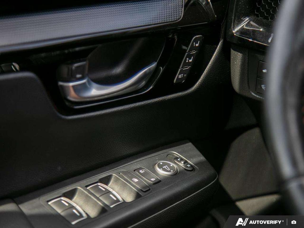2023 Honda CR-V Touring Photo