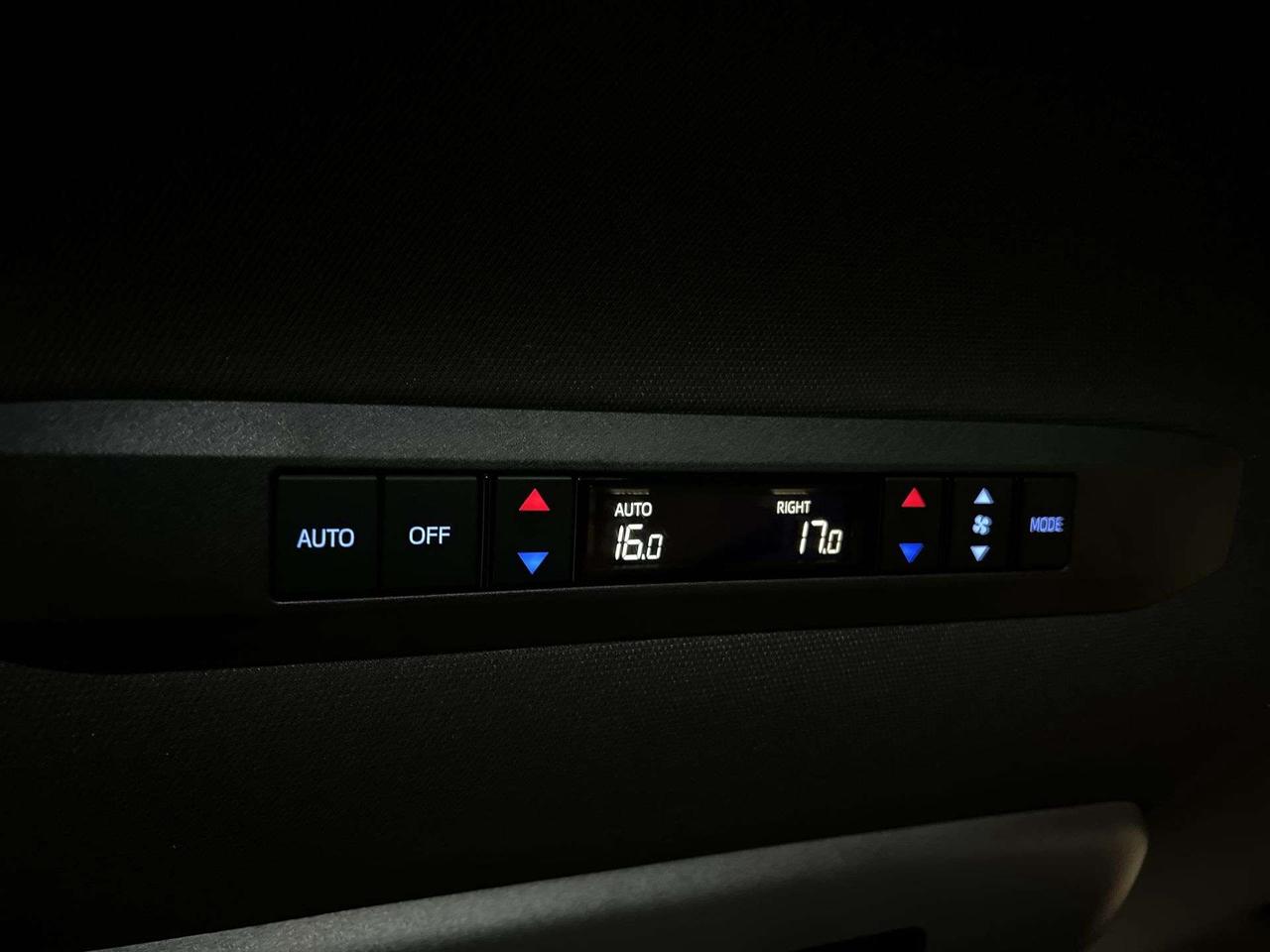 2023 Toyota Sienna XSE PLUS HYBRID AWD |7-PASS| DVD| LEATHER| SUNROOF Photo