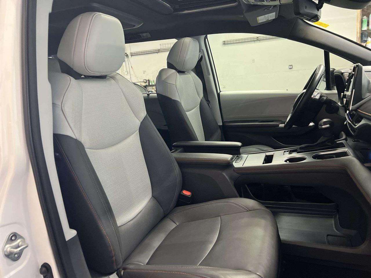 2023 Toyota Sienna XSE PLUS HYBRID AWD |7-PASS| DVD| LEATHER| SUNROOF Photo