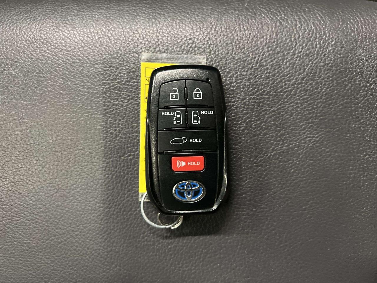 2023 Toyota Sienna XSE PLUS HYBRID AWD |7-PASS| DVD| LEATHER| SUNROOF Photo