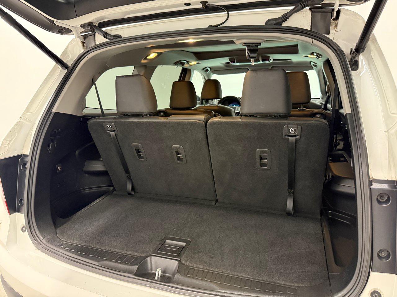 2022 Honda Pilot Touring 7-Passenger Photo