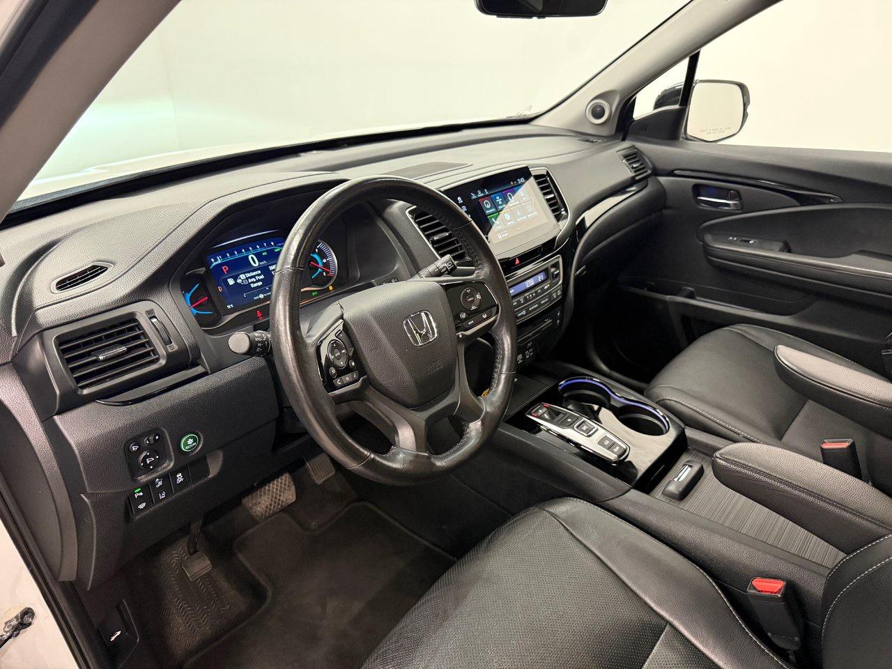 2022 Honda Pilot Touring 7-Passenger Photo