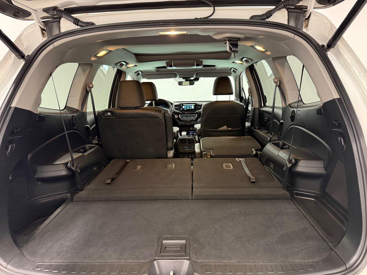 2022 Honda Pilot Touring 7-Passenger Photo