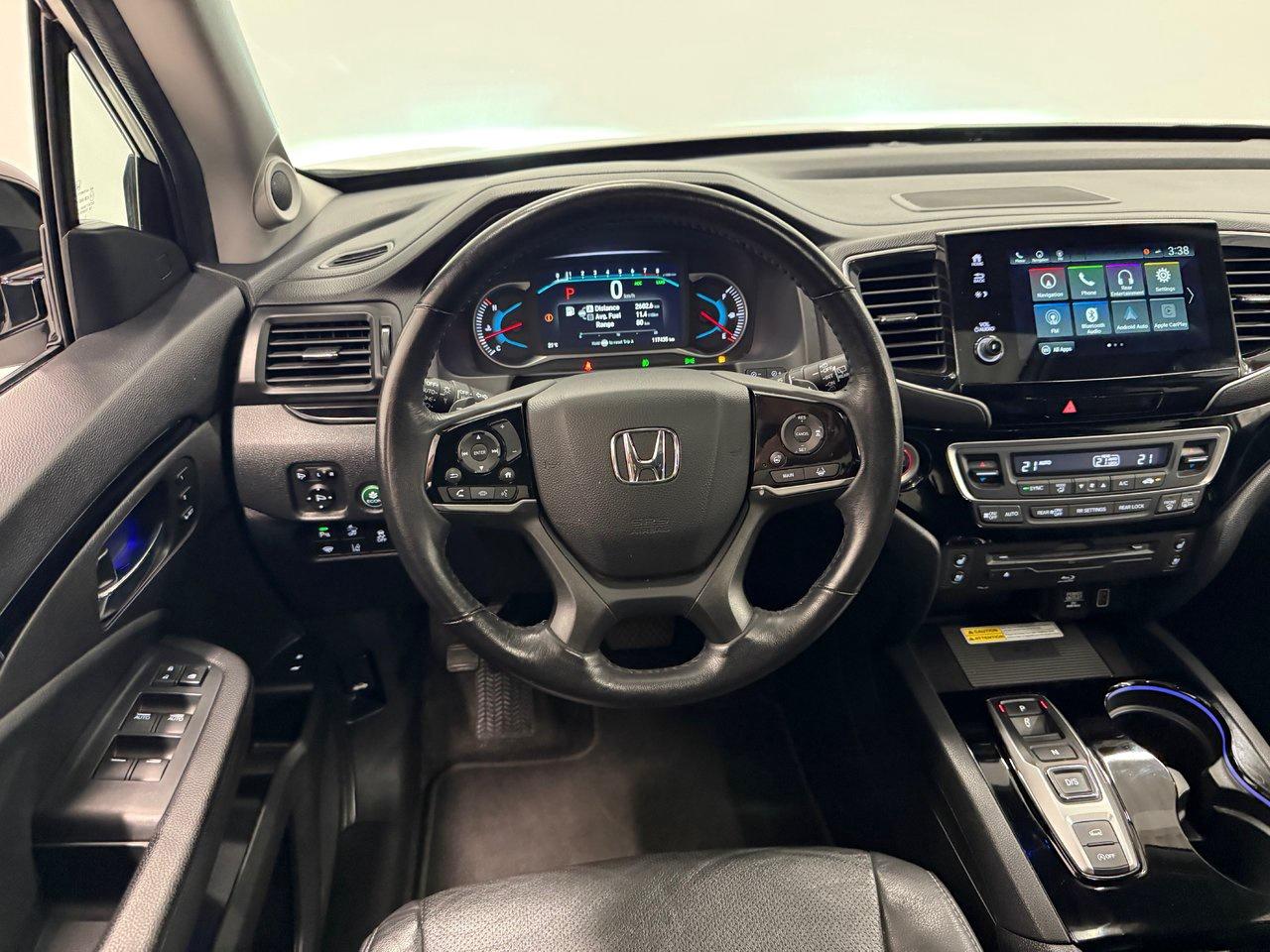 2022 Honda Pilot Touring 7-Passenger Photo