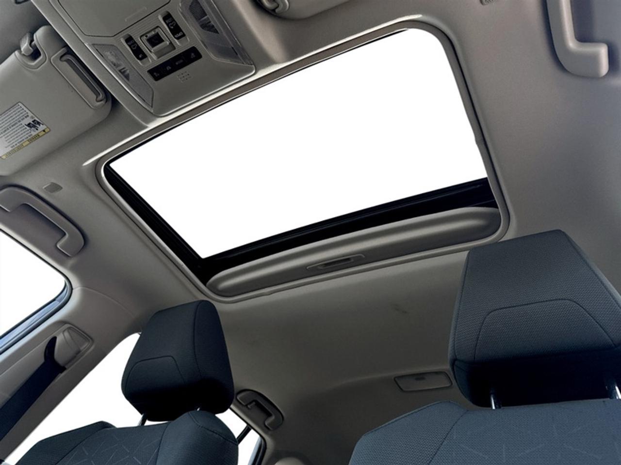 2024 Toyota RAV4 XLE  **HYBRID - CLEAN CARFAX** Photo