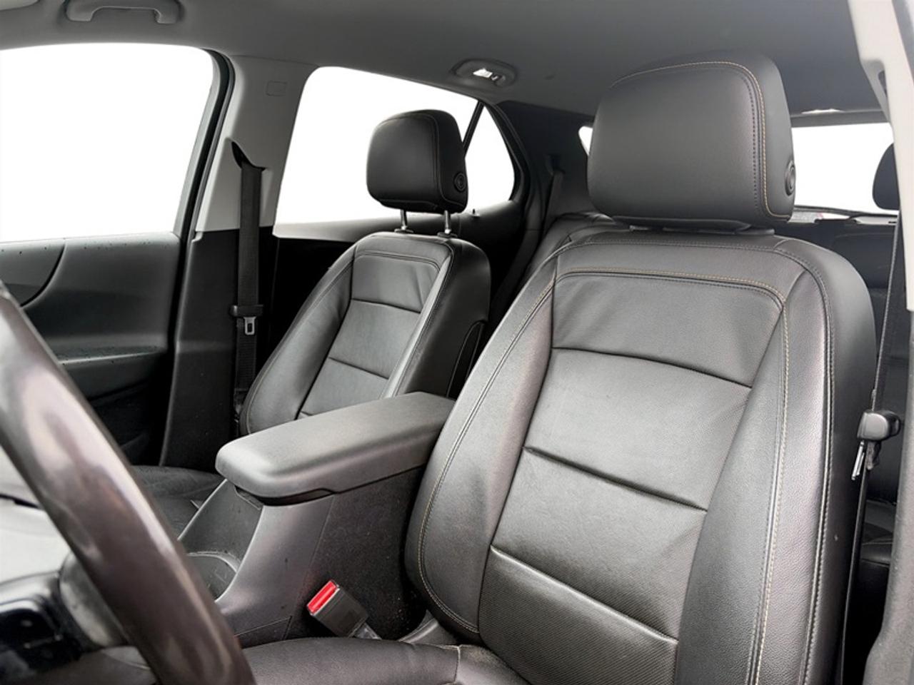 2020 Chevrolet Equinox LT Midnight Edition Photo