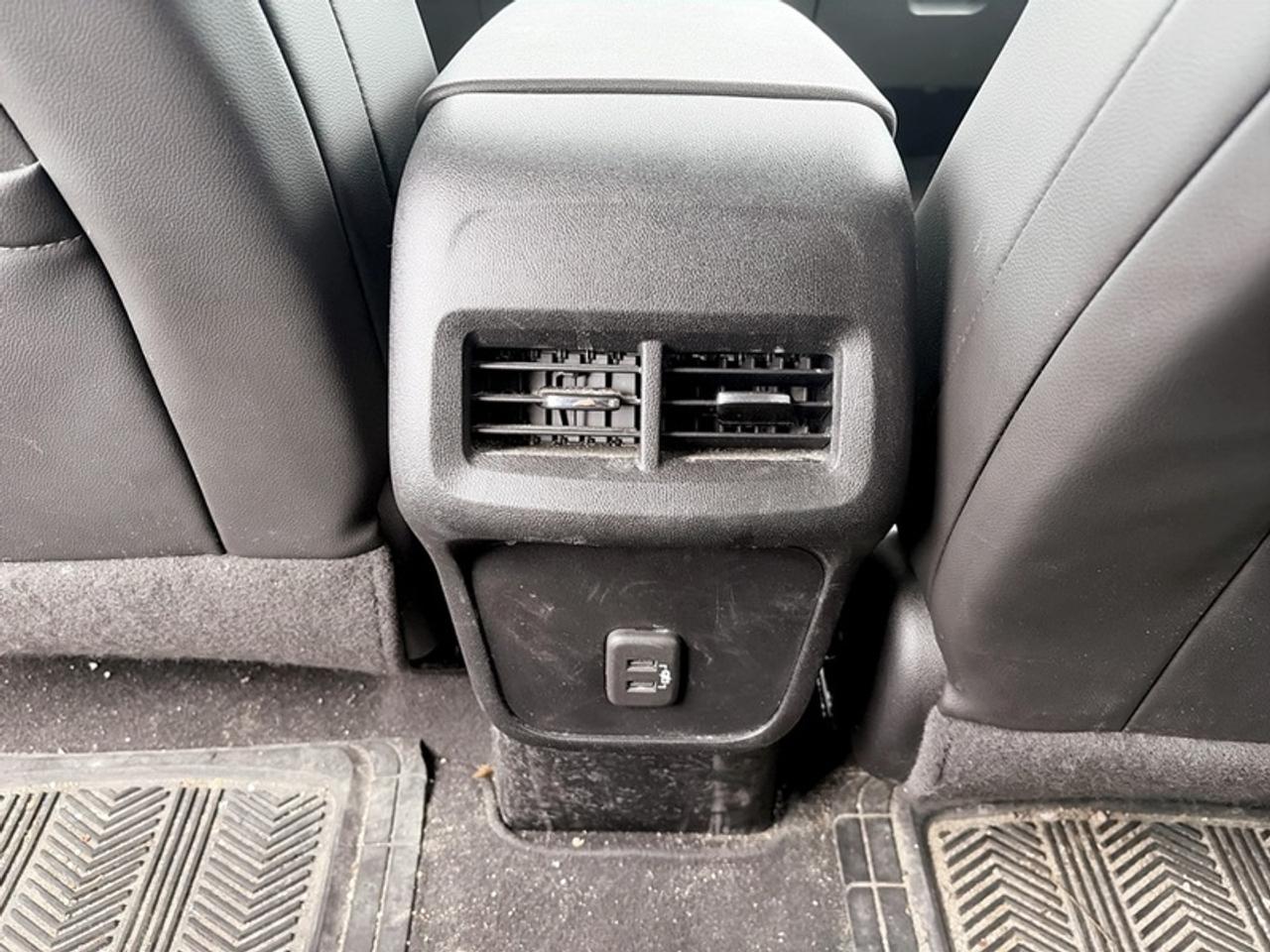 2020 Chevrolet Equinox LT Midnight Edition Photo
