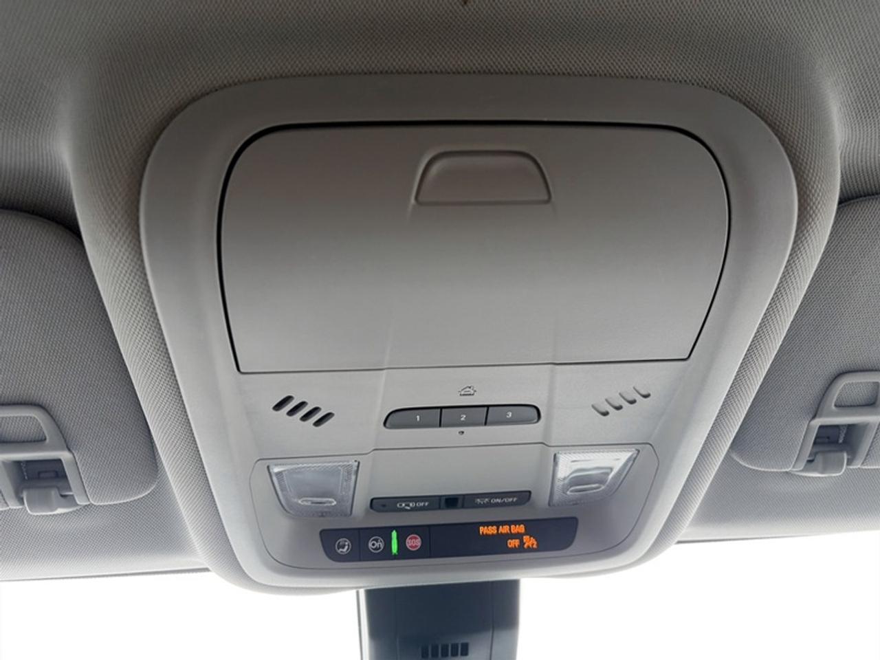 2020 Chevrolet Equinox LT Midnight Edition Photo