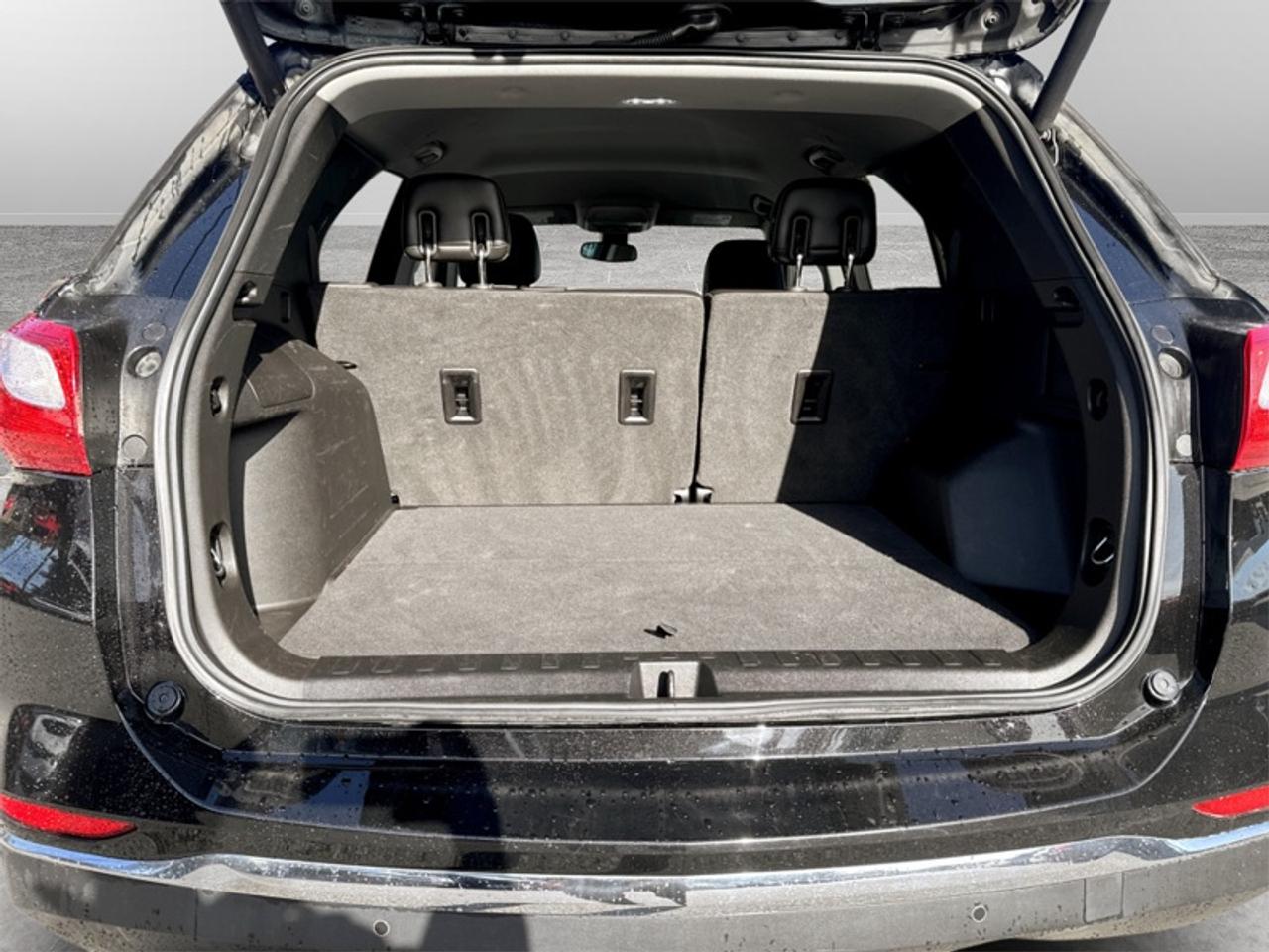 2020 Chevrolet Equinox LT Midnight Edition  *CLEAN CARFAX* Photo