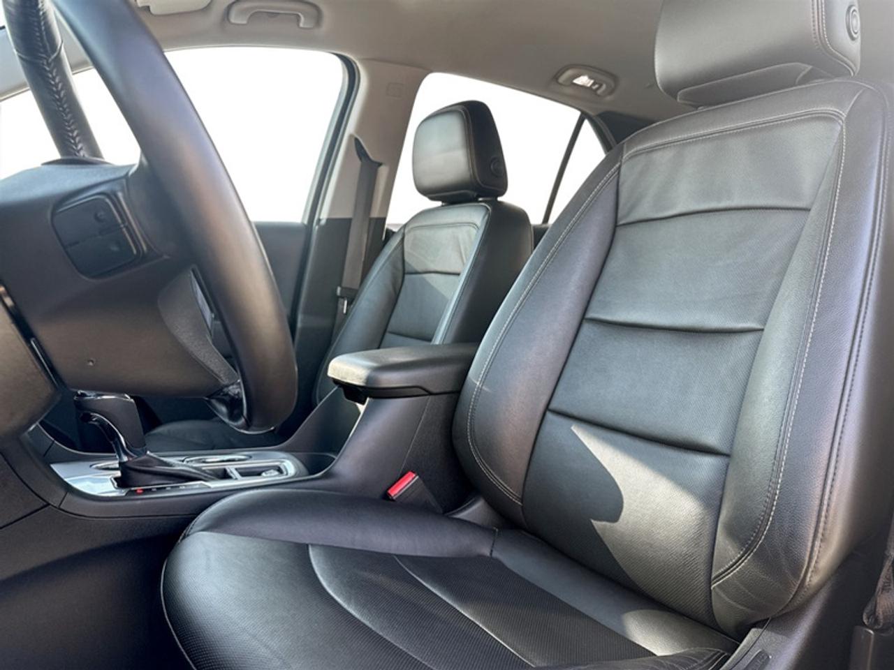 2020 Chevrolet Equinox LT Midnight Edition  *CLEAN CARFAX* Photo
