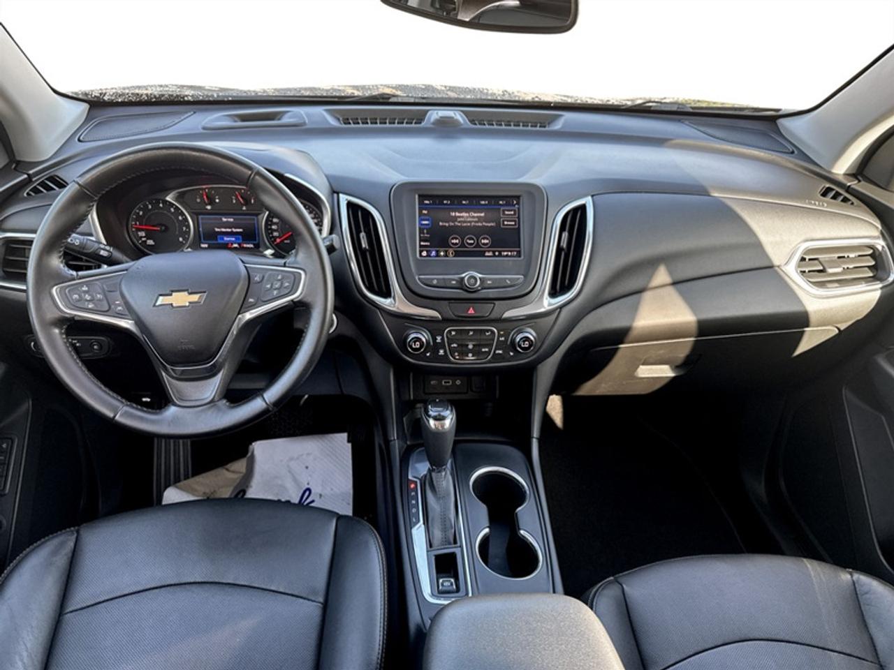 2020 Chevrolet Equinox LT Midnight Edition  *CLEAN CARFAX* Photo