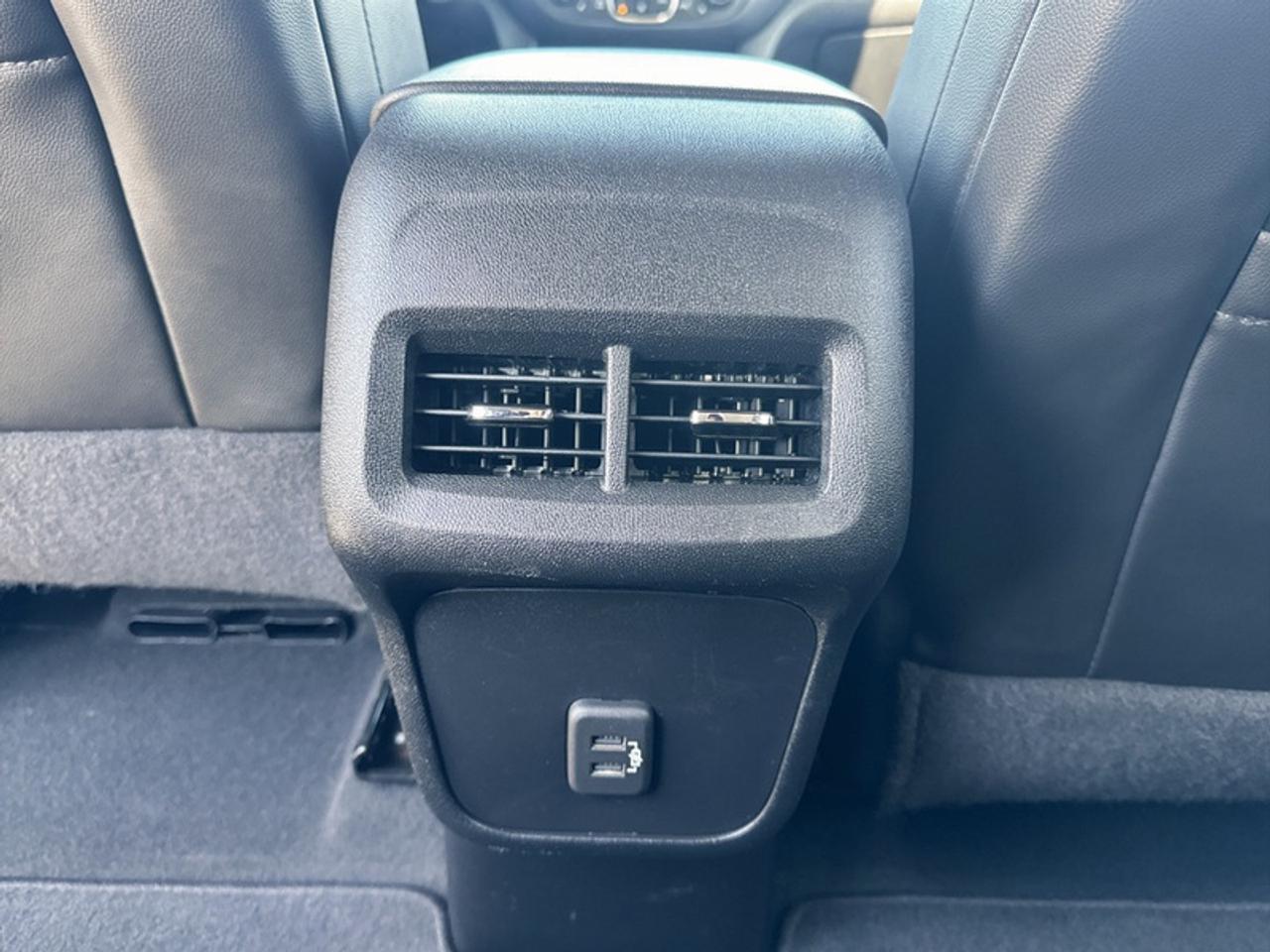 2020 Chevrolet Equinox LT Midnight Edition  *CLEAN CARFAX* Photo