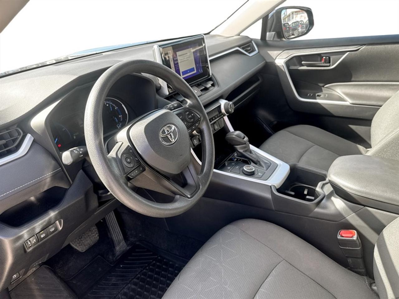 2024 Toyota RAV4 LE  **HYBRID - ONE OWNER** Photo