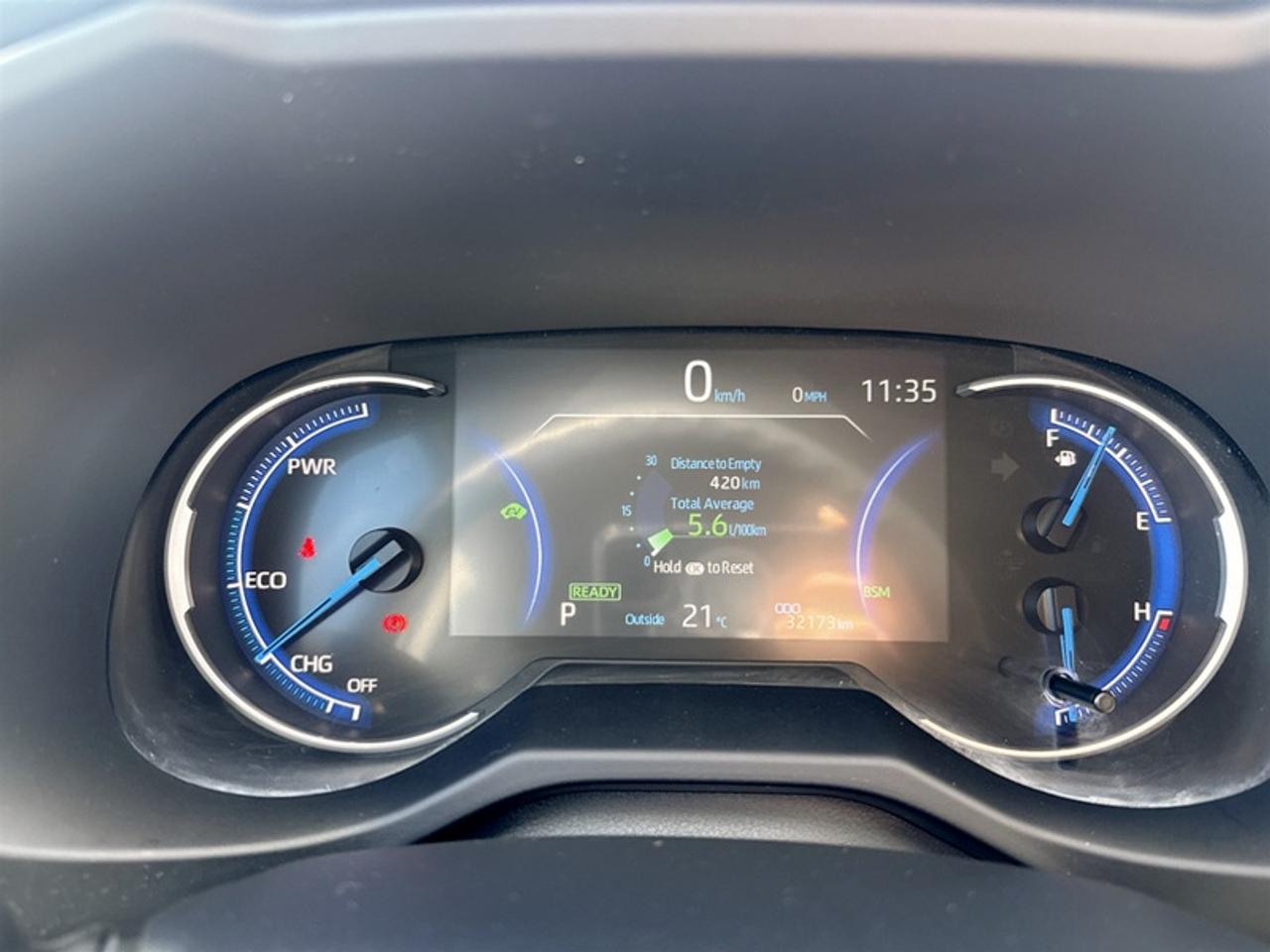 2024 Toyota RAV4 LE  **HYBRID - ONE OWNER** Photo