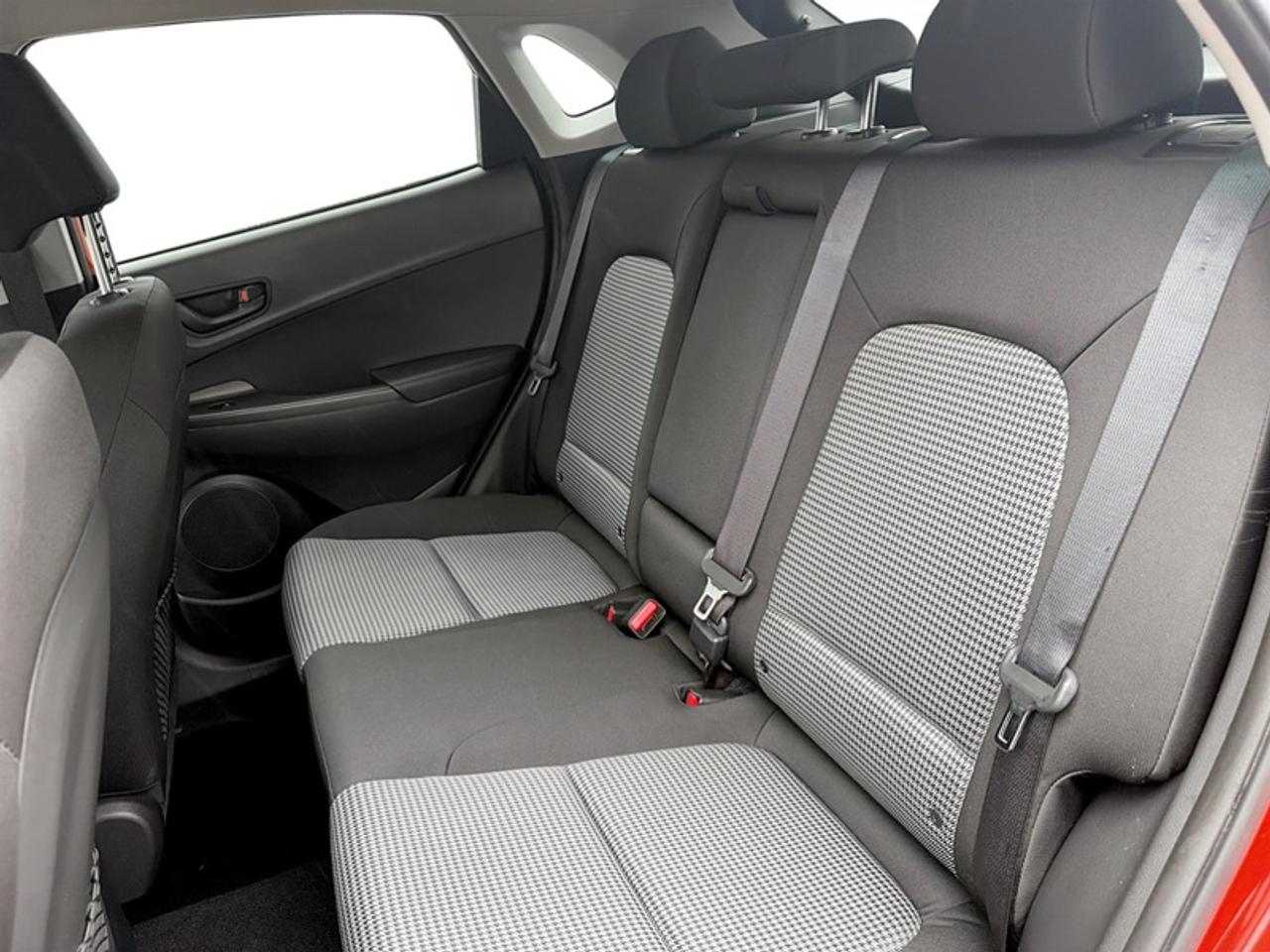 2020 Hyundai KONA Preferred  **CLEAN CARFAX - LOW KMS** Photo