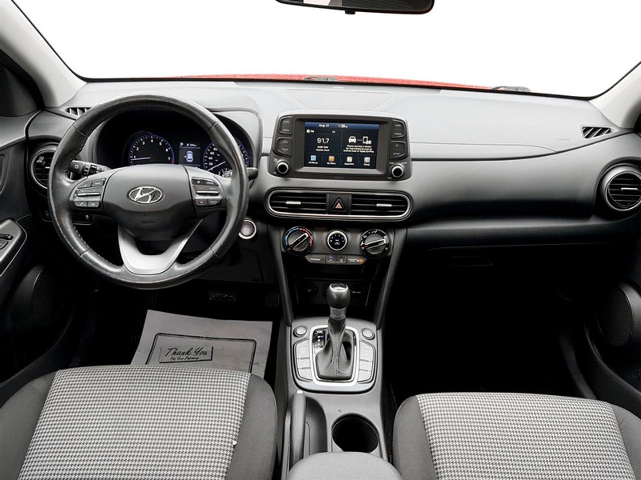 2020 Hyundai KONA Preferred  **CLEAN CARFAX - LOW KMS** Photo