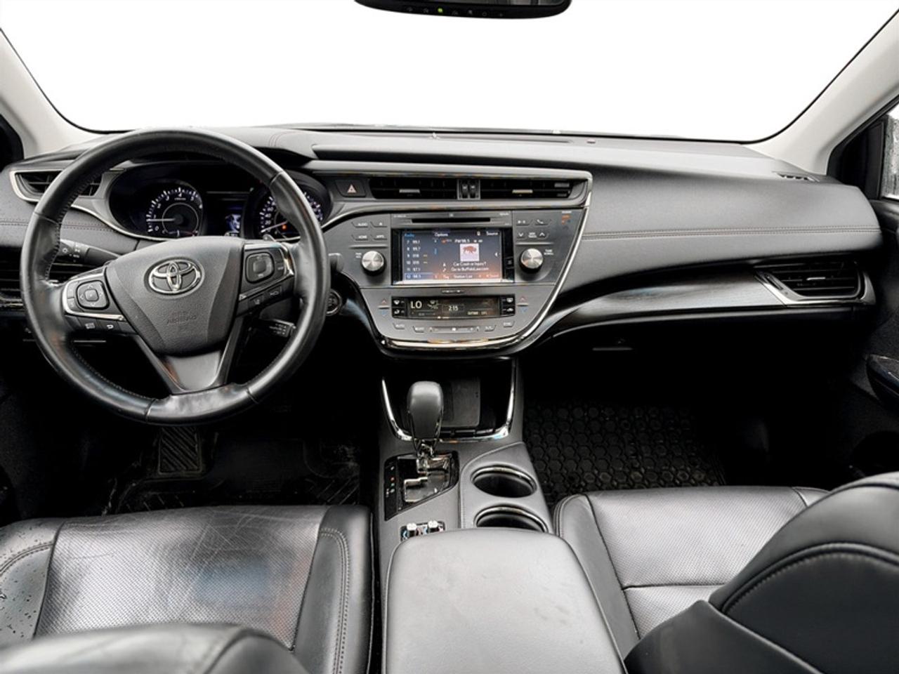 2018 Toyota Avalon Limited  **COOLED SEATS - SUNROOF** Photo