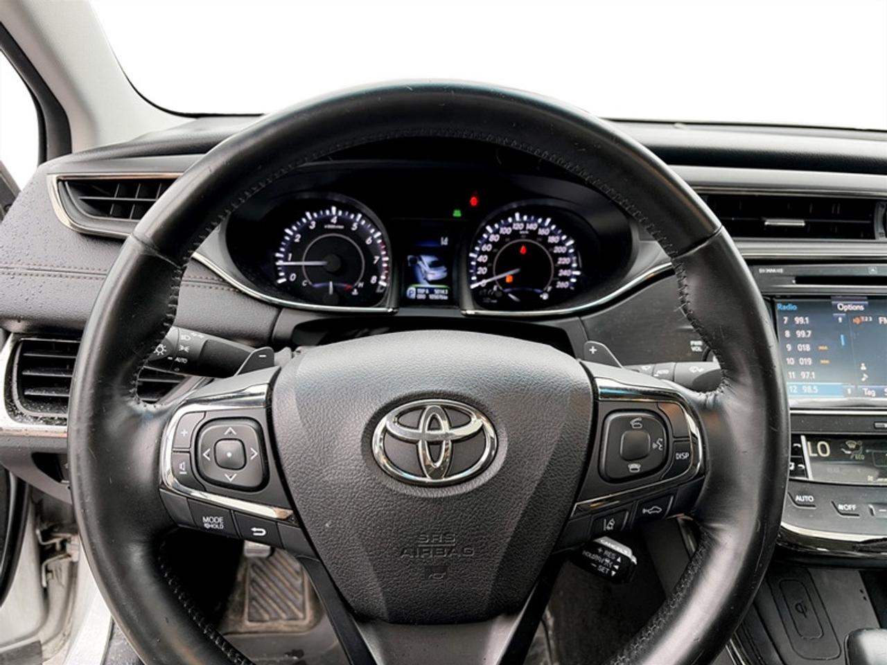 2018 Toyota Avalon Limited  **COOLED SEATS - SUNROOF** Photo