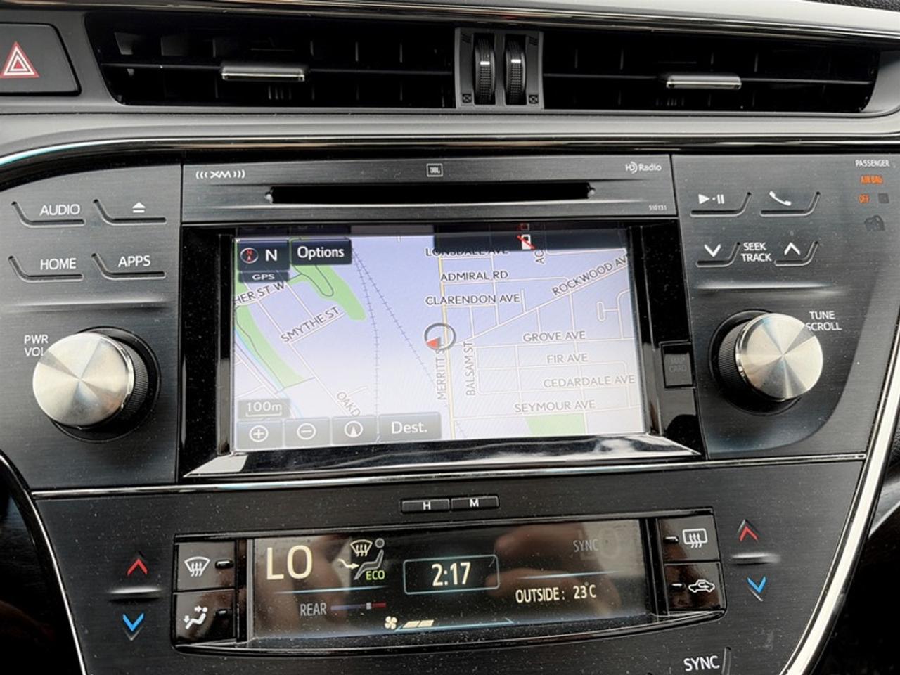2018 Toyota Avalon Limited  **COOLED SEATS - SUNROOF** Photo