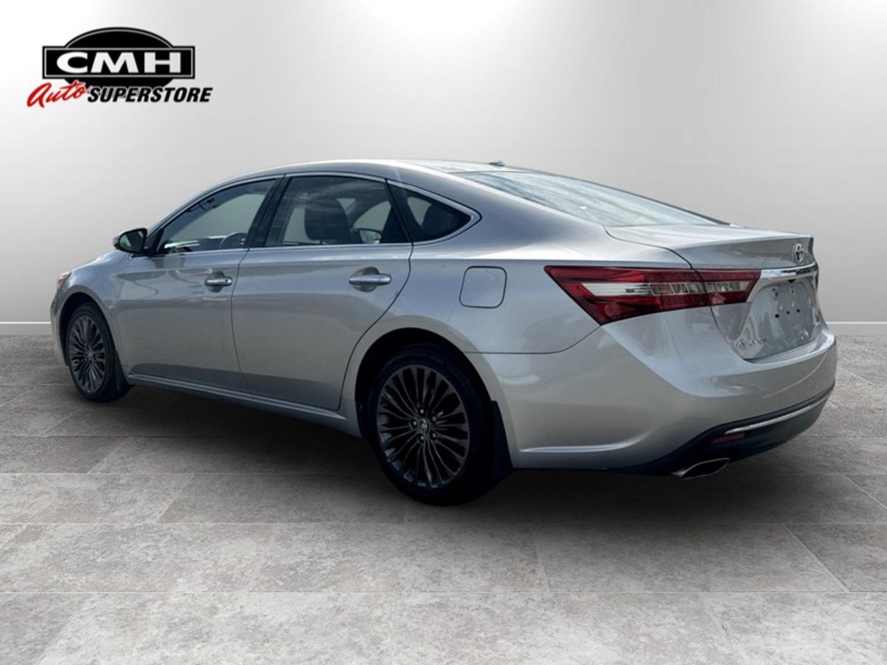 2018 Toyota Avalon Limited  **COOLED SEATS - SUNROOF** Photo