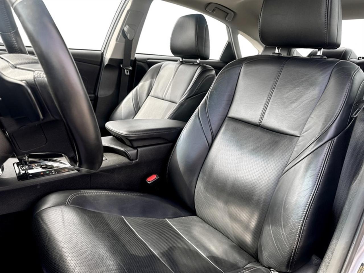 2018 Toyota Avalon Limited  **COOLED SEATS - SUNROOF** Photo