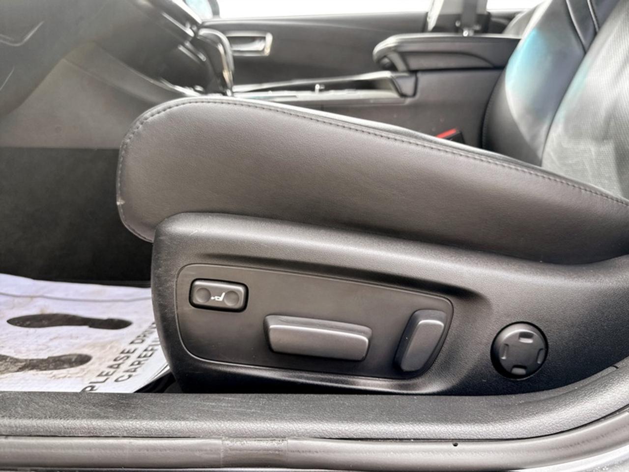 2018 Toyota Avalon Limited  **COOLED SEATS - SUNROOF** Photo