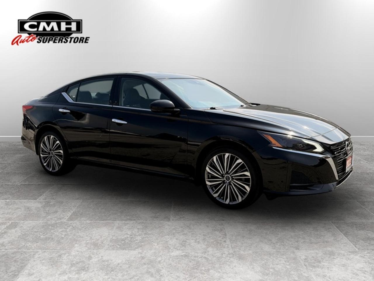 2023 Nissan Altima Platinum  **18 SERVICE RECORDS** Photo