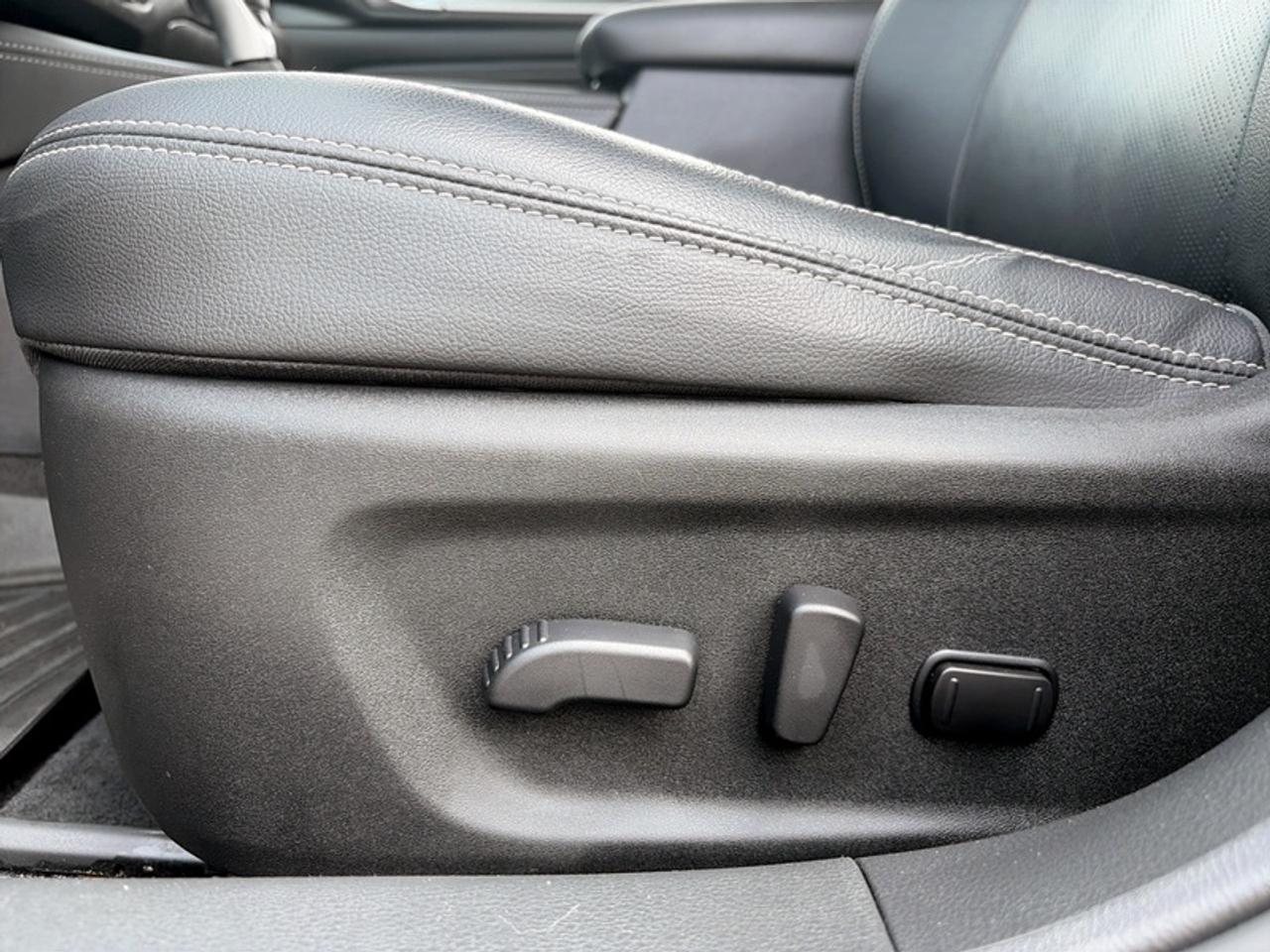 2023 Nissan Altima Platinum  **18 SERVICE RECORDS** Photo