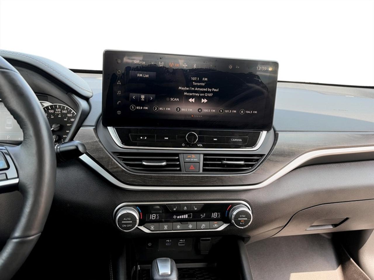 2023 Nissan Altima Platinum  **18 SERVICE RECORDS** Photo