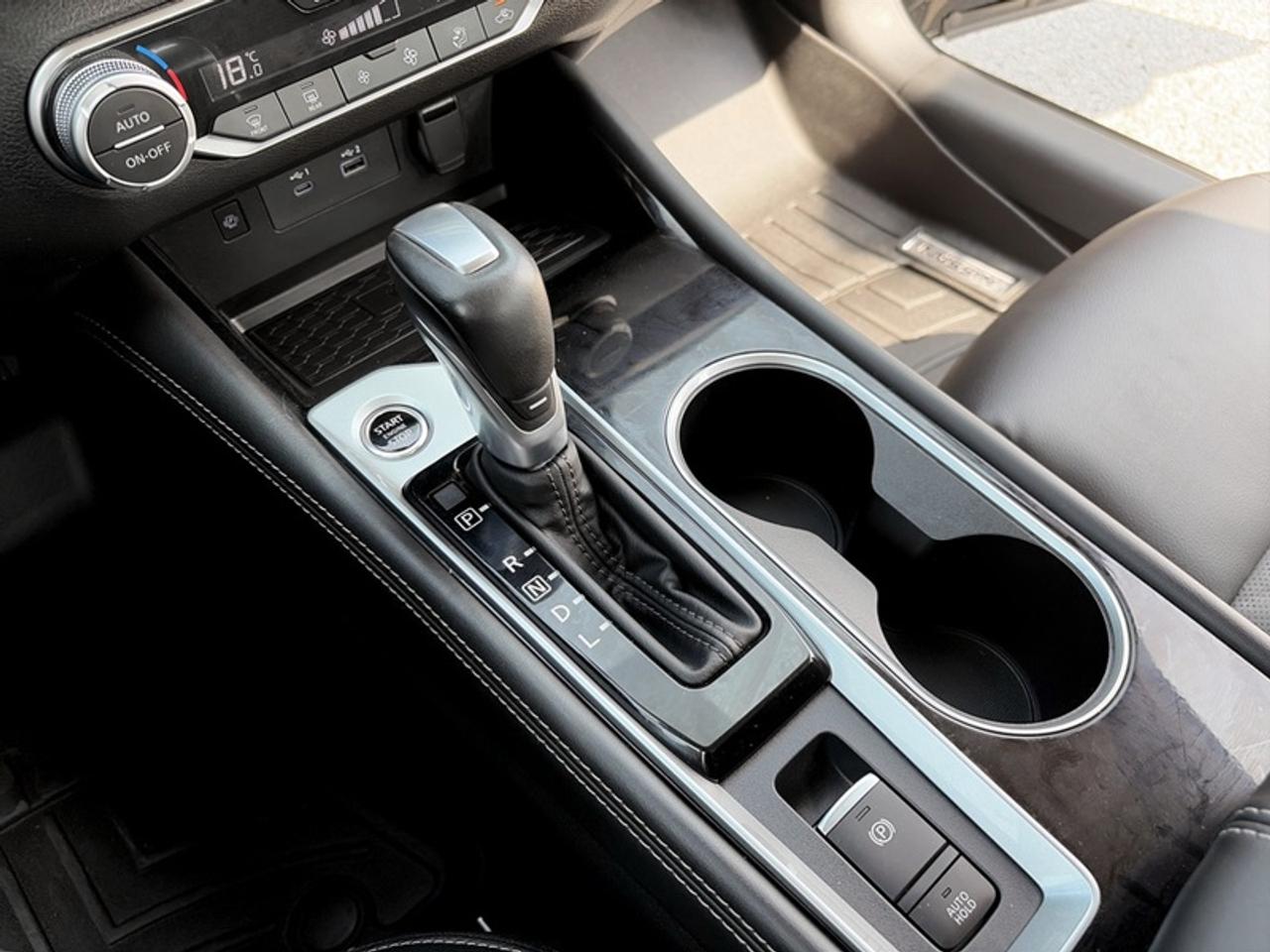 2023 Nissan Altima Platinum  **18 SERVICE RECORDS** Photo