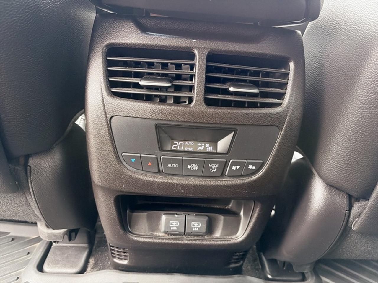 2020 Acura MDX Tech SH-AWD Photo