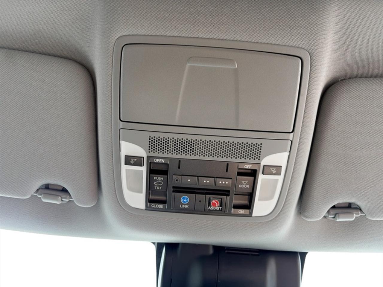 2020 Acura MDX Tech SH-AWD Photo
