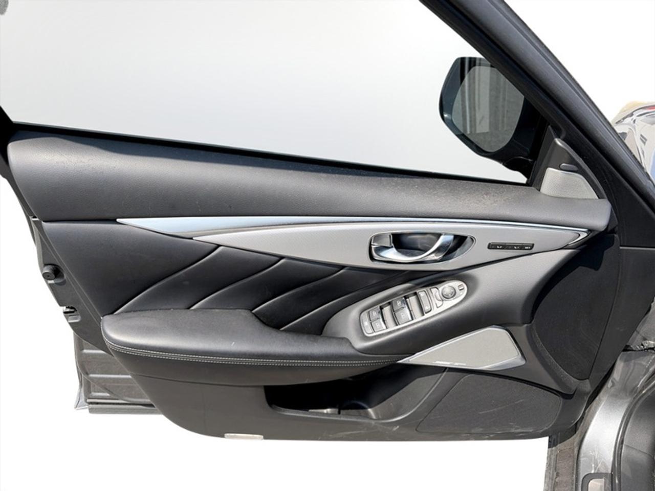 2024 Infiniti Q50 LUXE  **GREAT MILEAGE** Photo