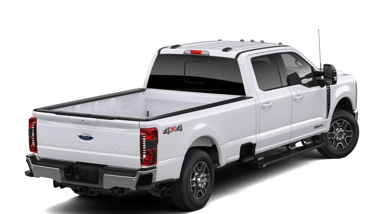 2026 Ford SUPER DUTY F-350 SRW Lariat Photo2