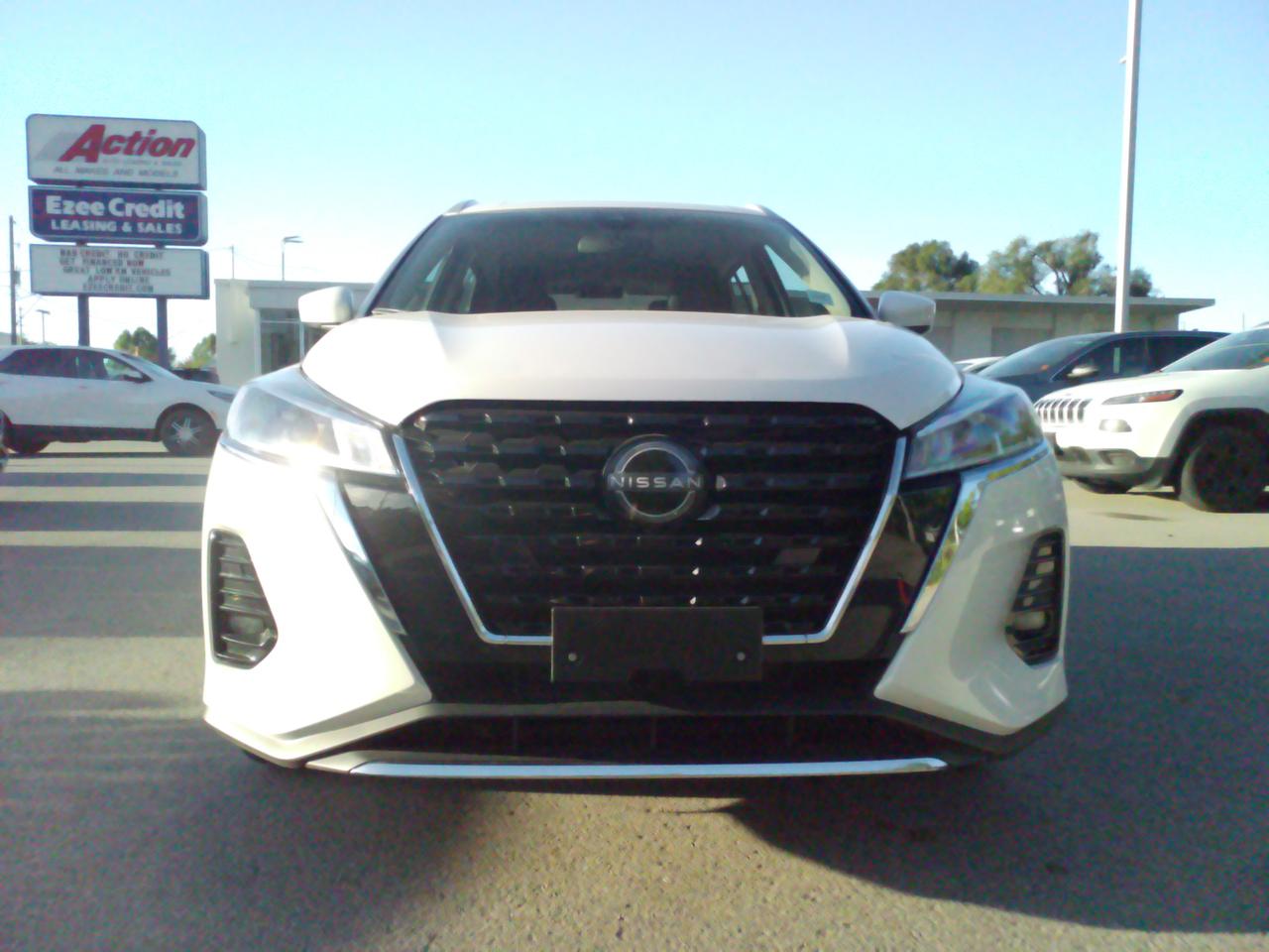 2025 Nissan Kicks Play S Photo