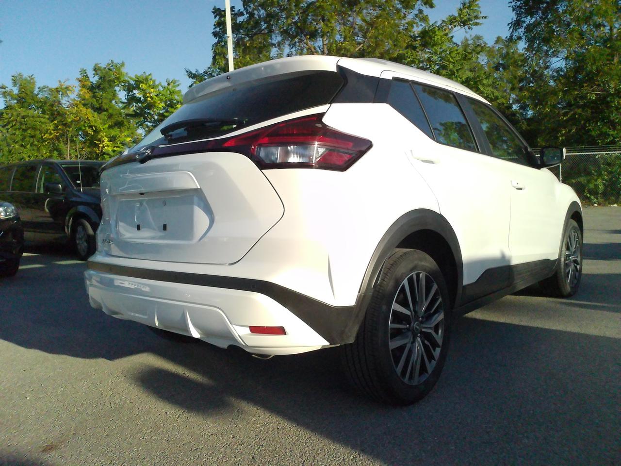 2025 Nissan Kicks Play S Photo