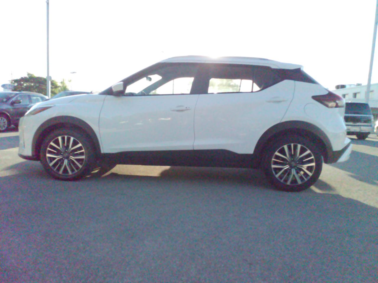 2025 Nissan Kicks Play S Photo