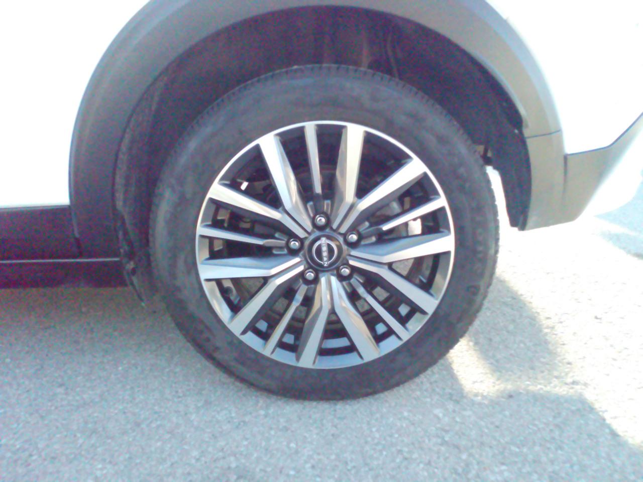 2025 Nissan Kicks Play S Photo