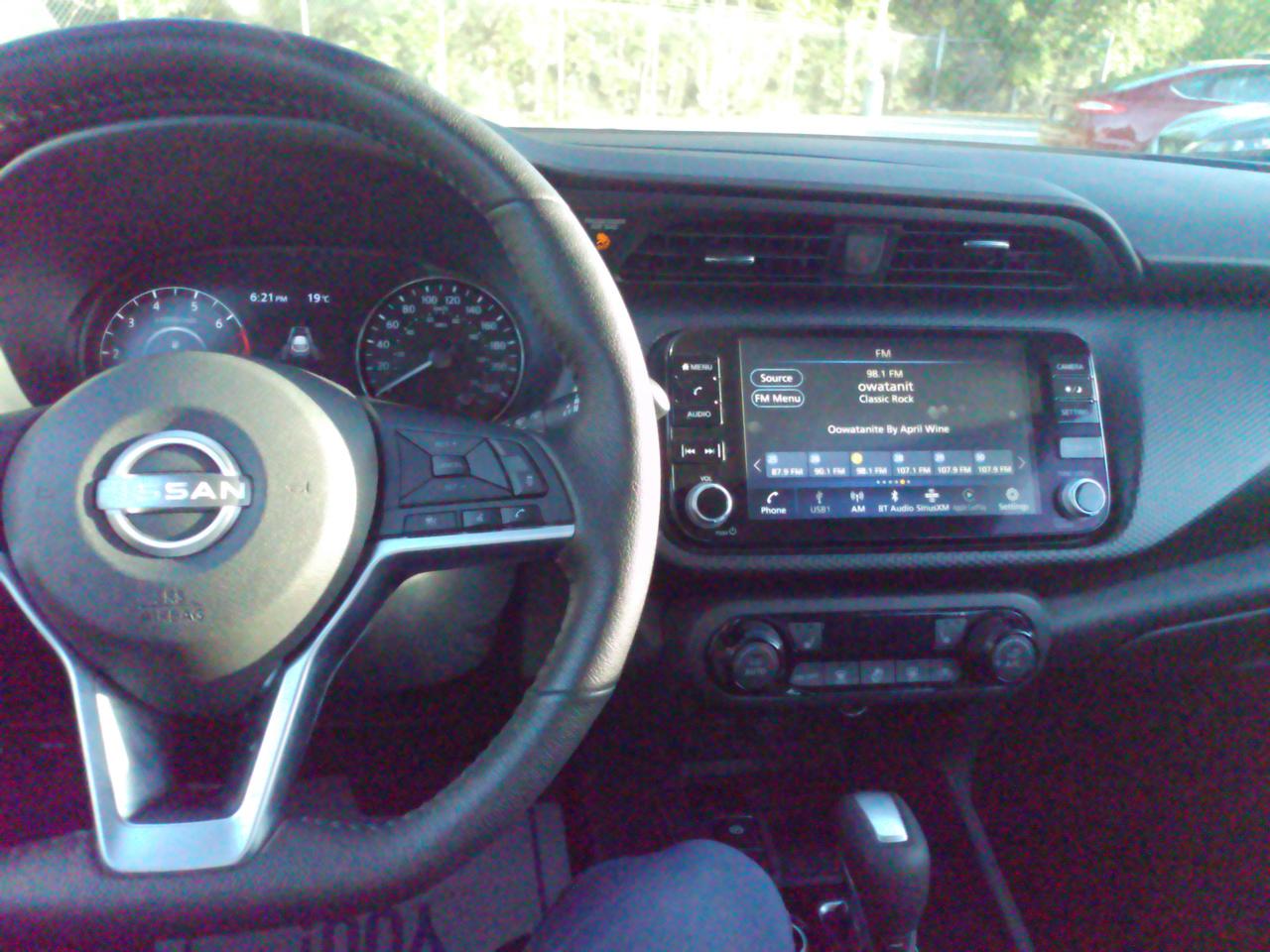 2025 Nissan Kicks Play S Photo