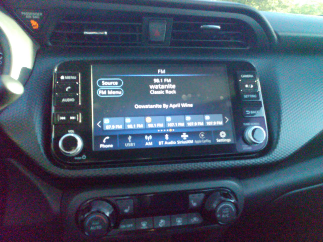 2025 Nissan Kicks Play S Photo