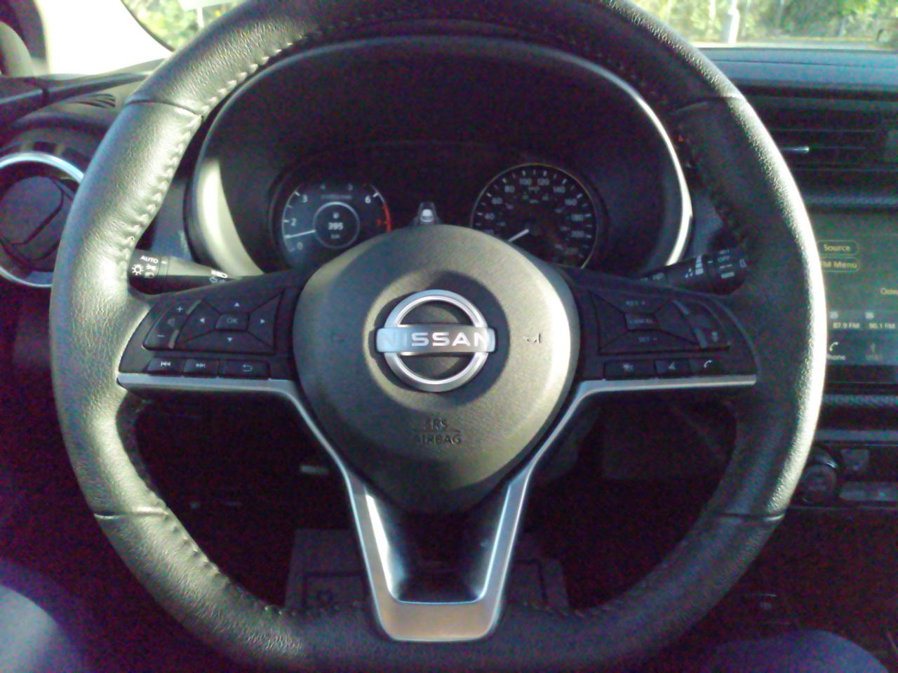 2025 Nissan Kicks Play S Photo