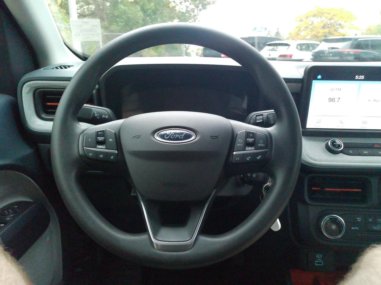 2022 Ford Maverick XLT Photo