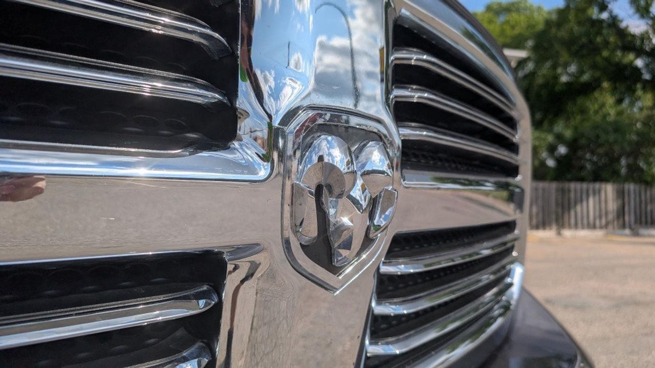 14701098.833111943