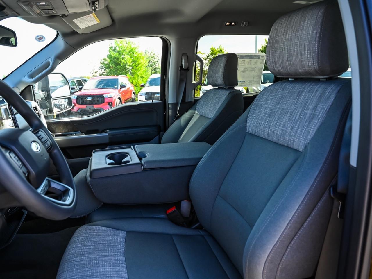 2026 Ford F-350 Super Duty SRW XLT Photo
