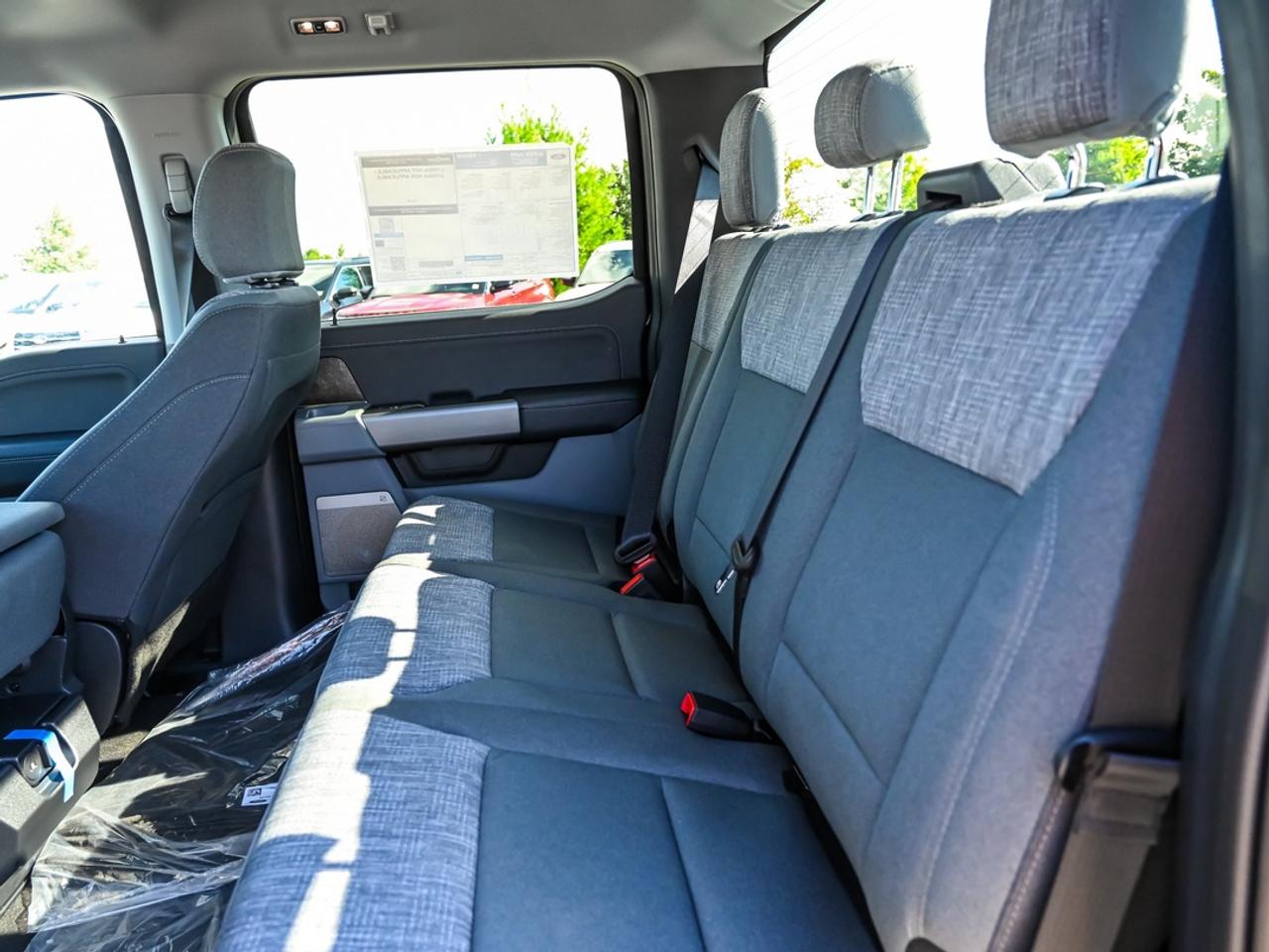 2026 Ford F-350 Super Duty SRW XLT Photo