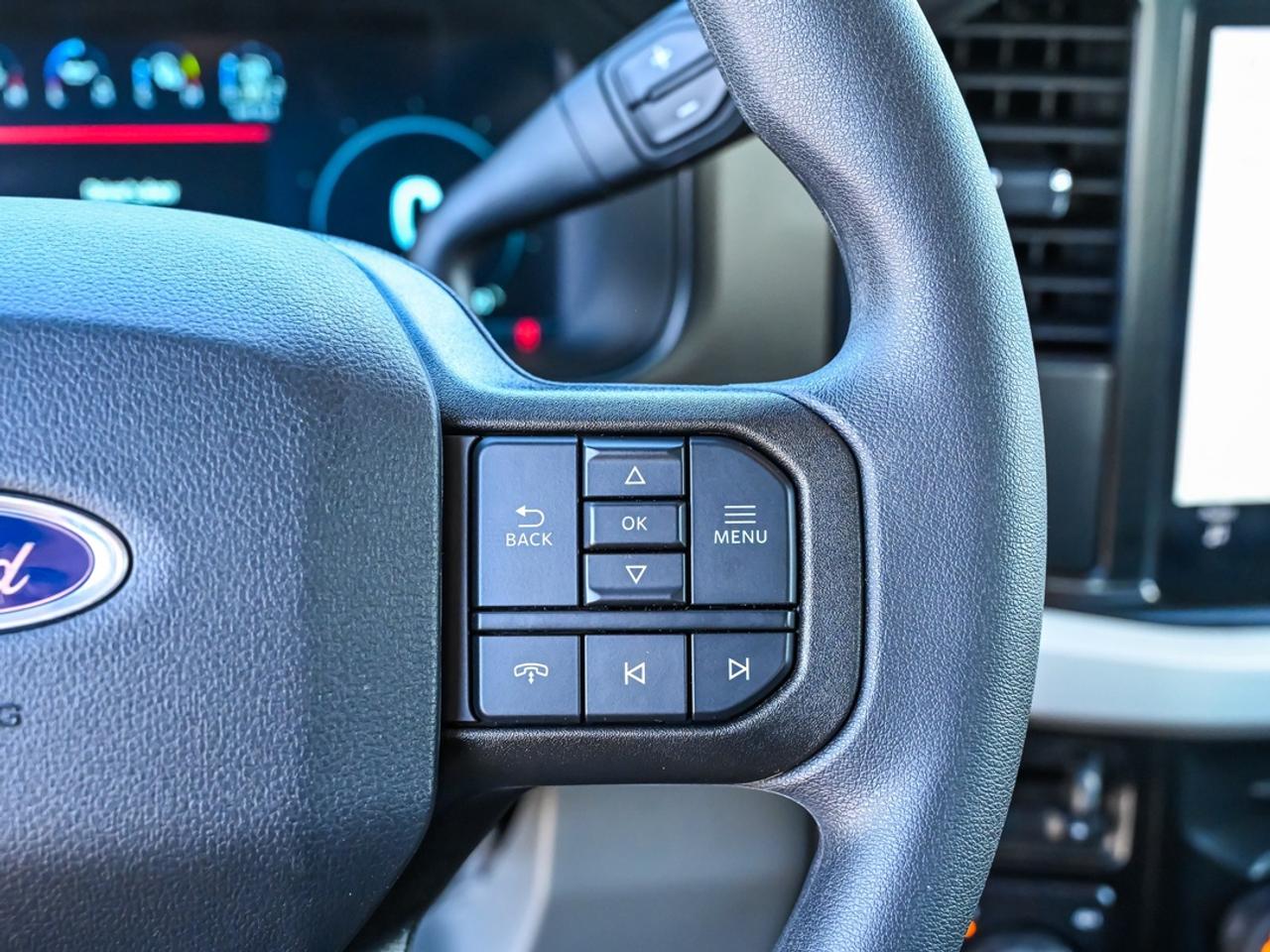 2026 Ford F-350 Super Duty SRW XLT Photo