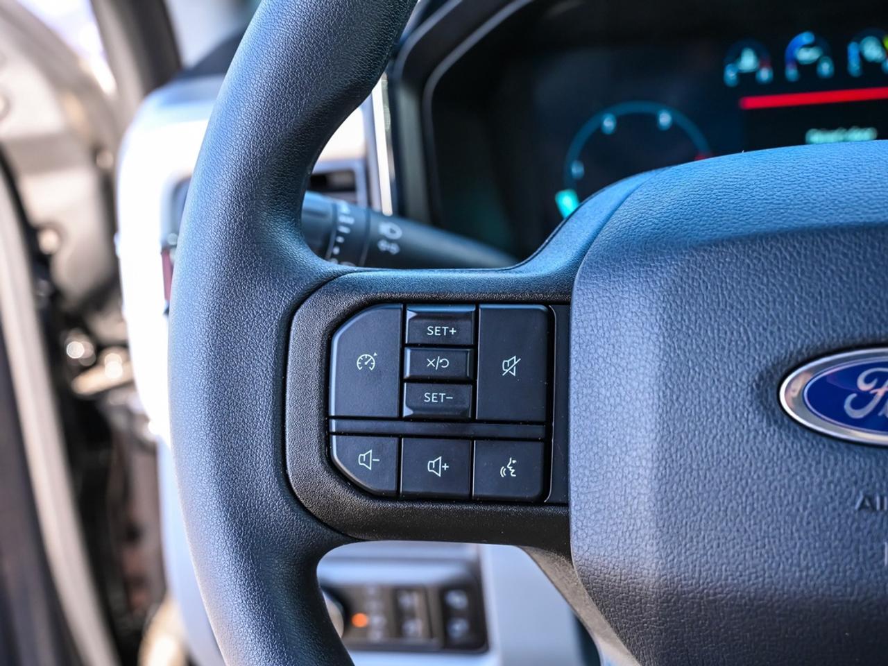 2026 Ford F-350 Super Duty SRW XLT Photo