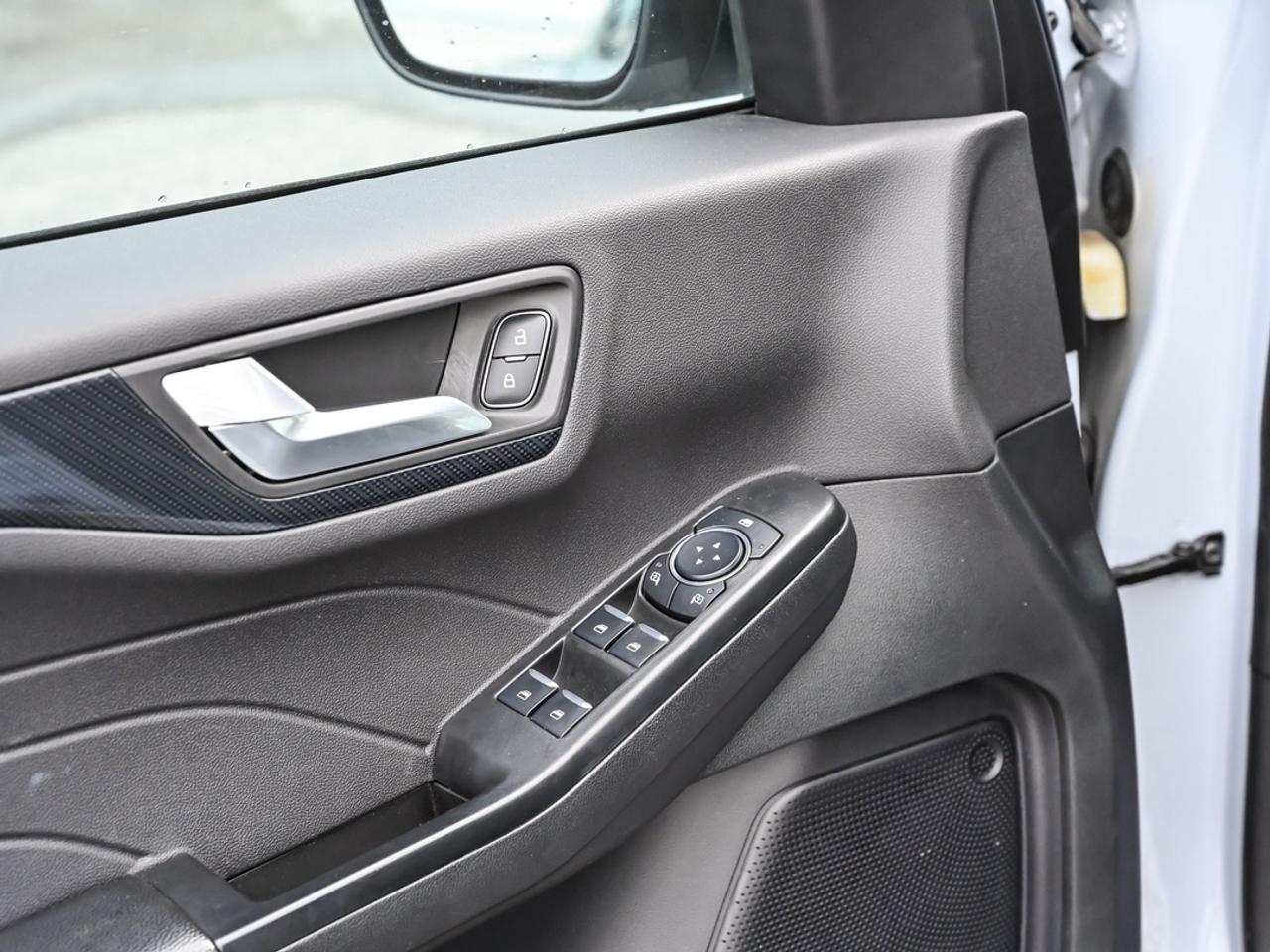 2025 Ford Escape ST-Line Photo