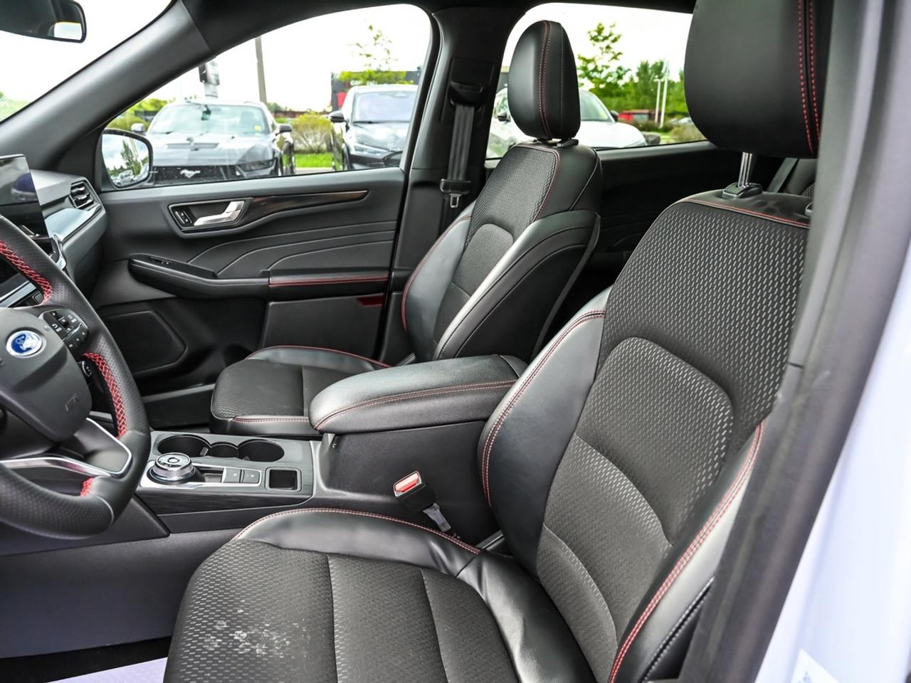 2025 Ford Escape ST-Line Photo
