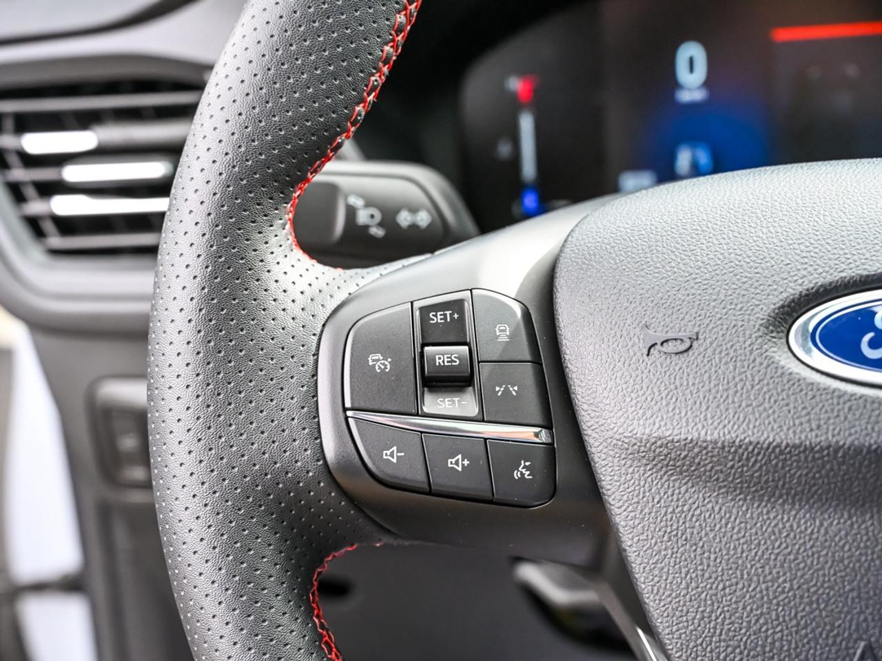 2025 Ford Escape ST-Line Photo